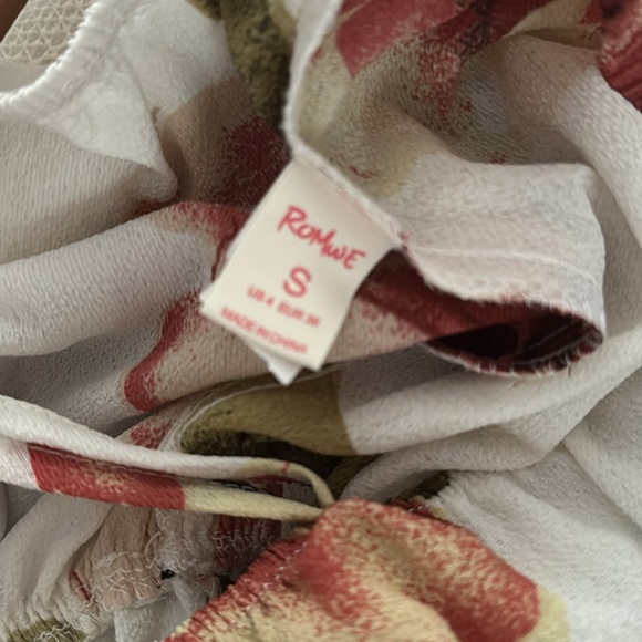 Juniors Romper Size S - Picture 3 of 3